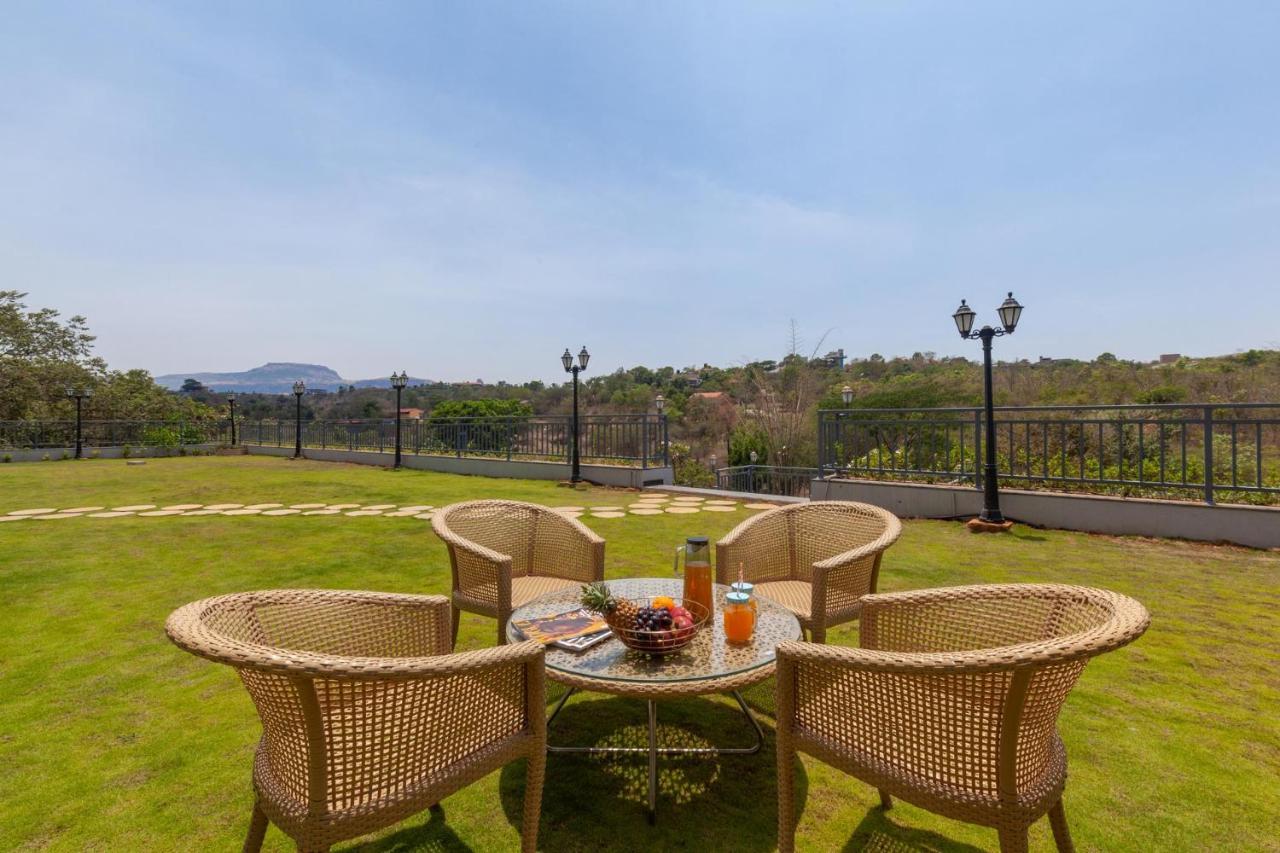 Bellevue Palace By Stayvista - Lavish Abode With A Pool, Landscaped Lawn, Gazebo & Adventure Activities Nāsik Eksteriør bilde